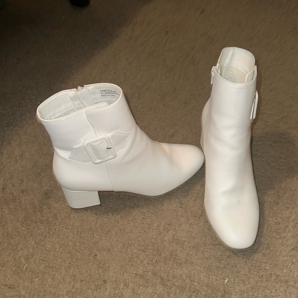 Heeled boots